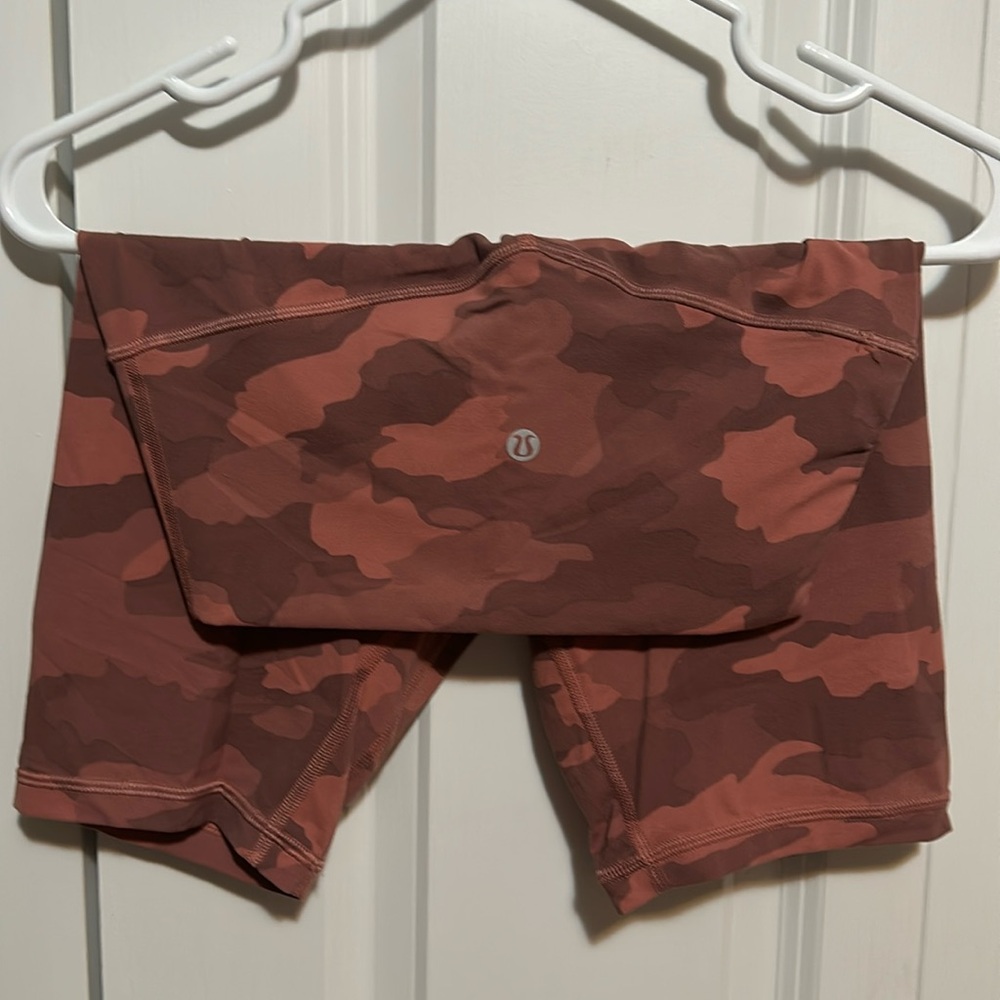 LULULEMON HIGH RISE 8” ALIGN SHORTS RARE COLOUR